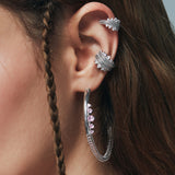 Double Princess Semita ear cuff yakın plan – taşlı detay, rodyum kaplama parlak yüzey