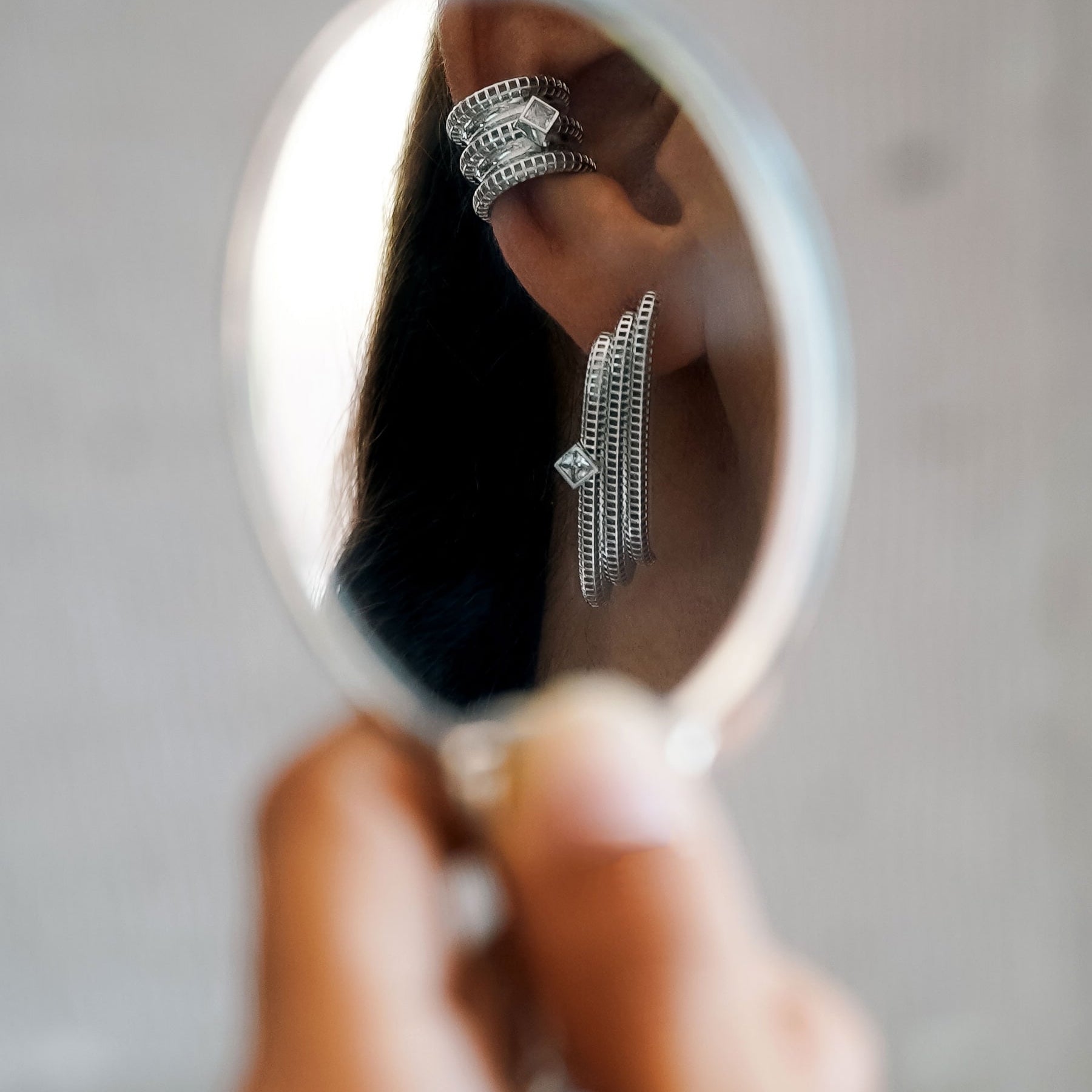 Erchie ear cuff kulakta – deliksiz ve ayarlanabilir helix kullanım, beyaz zirkon taşlı