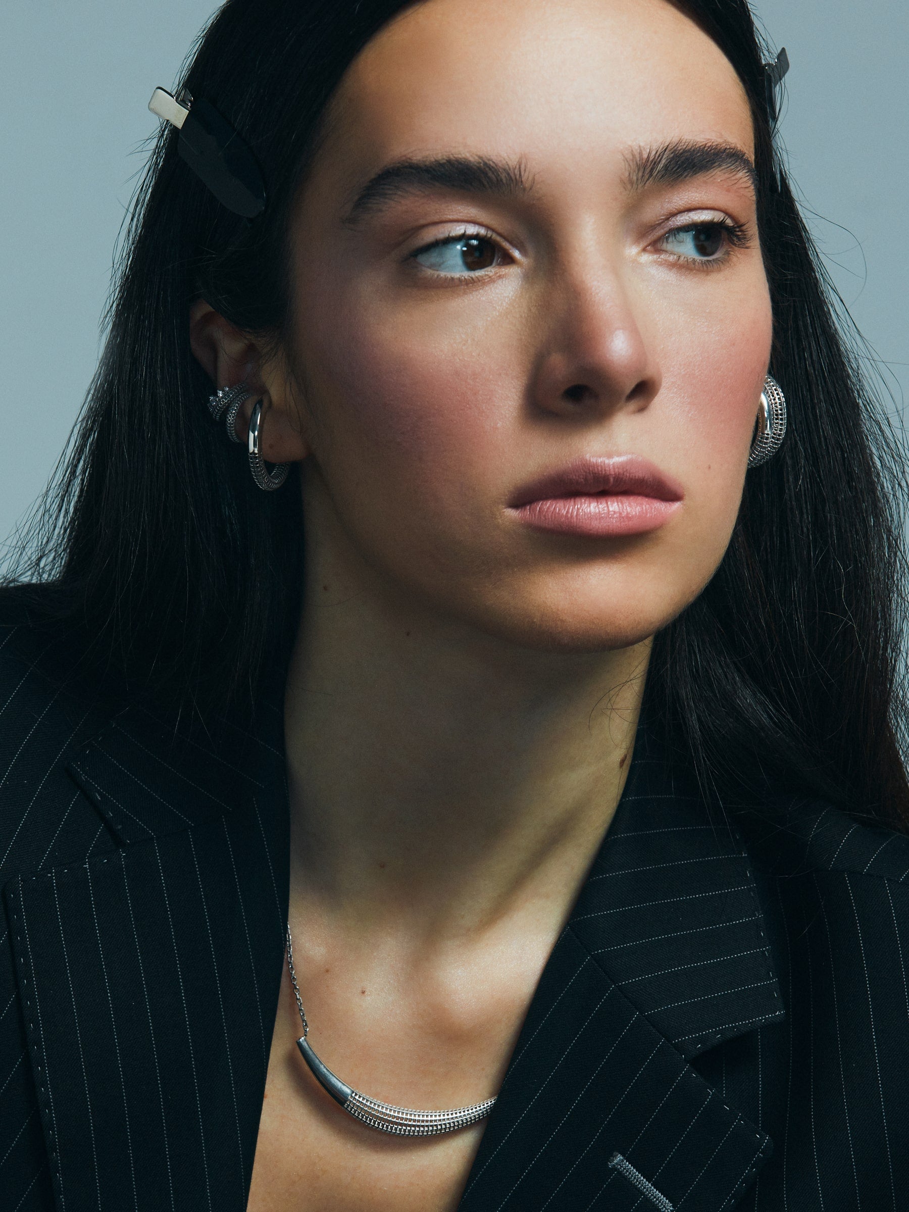 Maxi Luki ear cuff sol profil – deliksiz kullanım