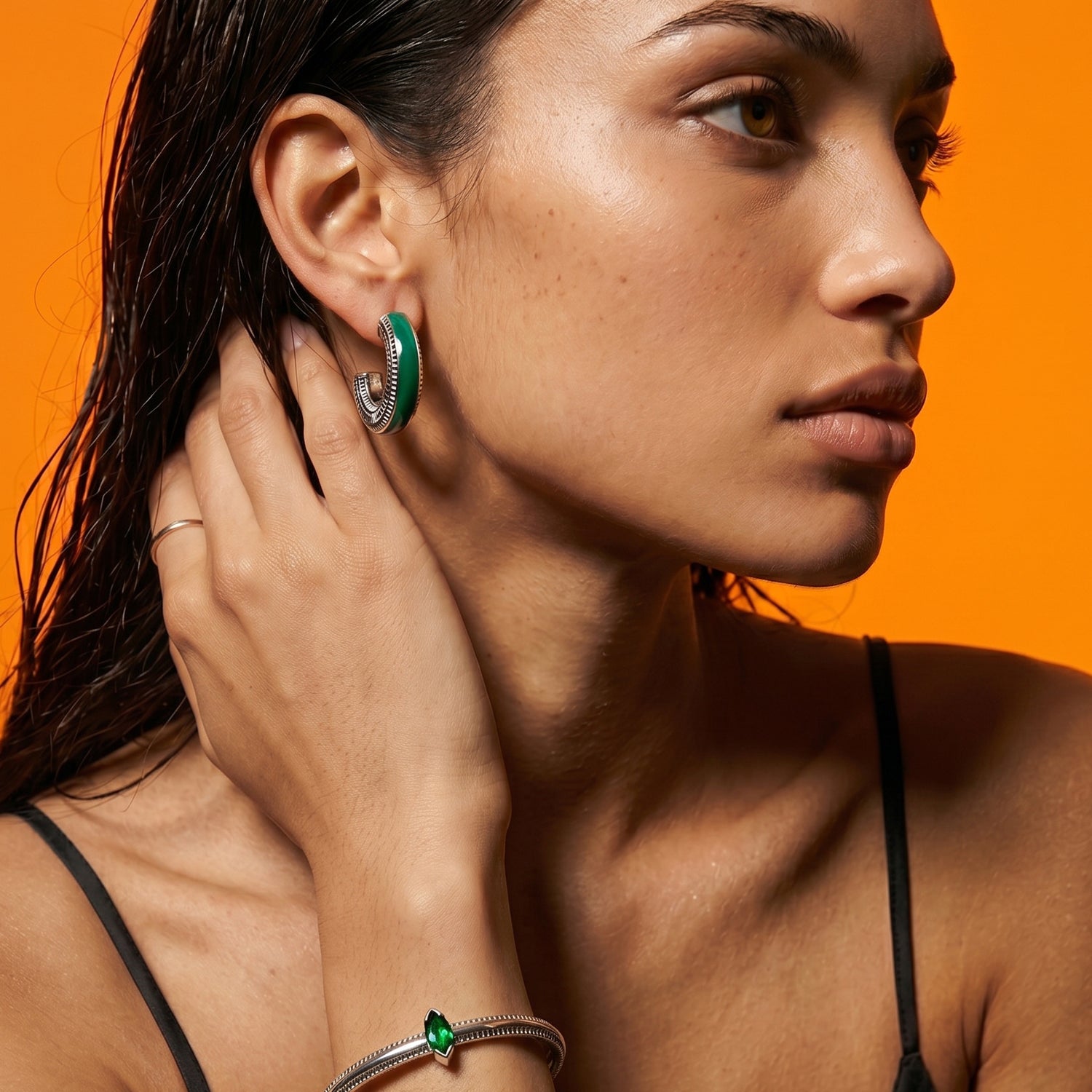VERDANT POISE EARRINGS
