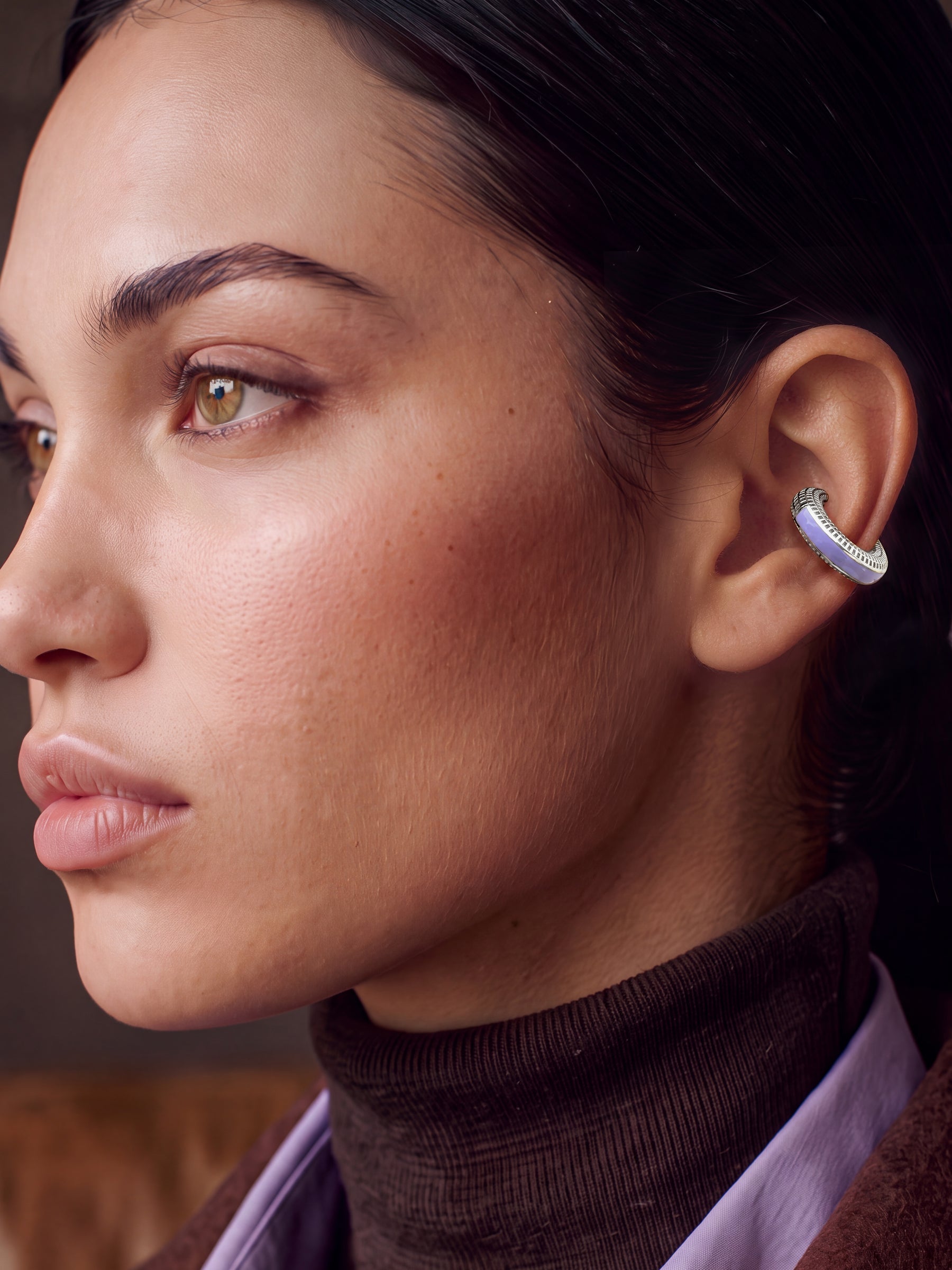 Lilac Reverie rhodium-plated ear cuff, close-up on the ear