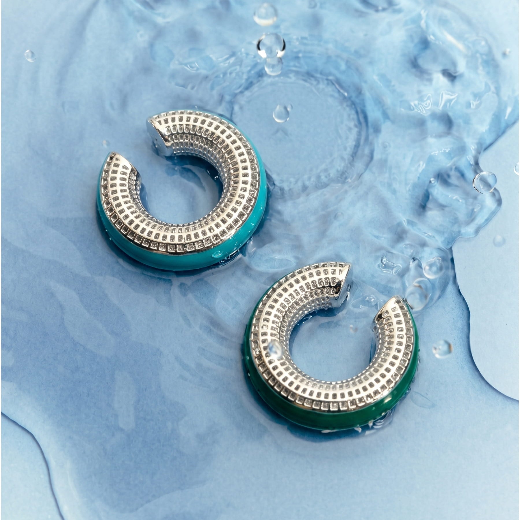 VERDANT POISE EAR CUFF